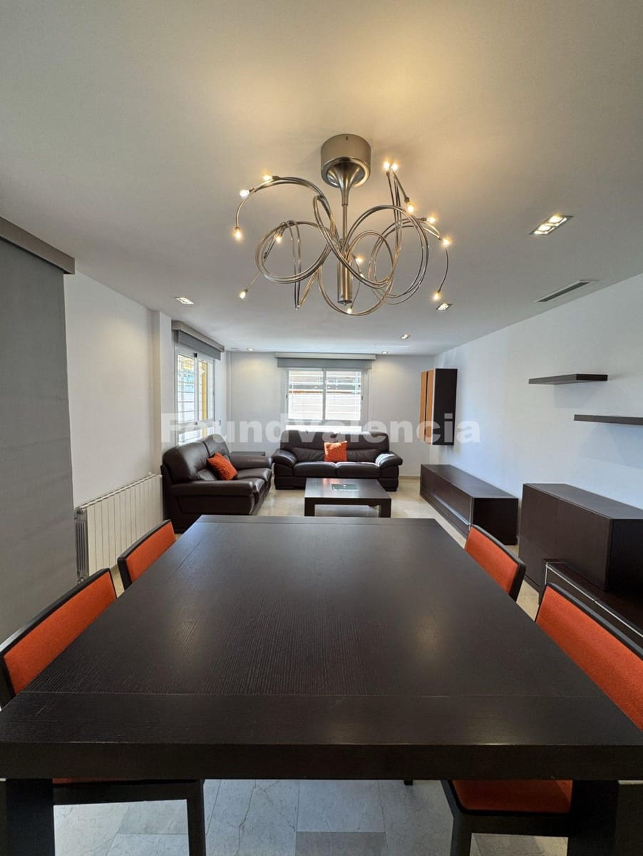 4 chambre Villa/Maison à vendre à La Pobla de Vallbona - 625 000 € (Ref: 9436553)