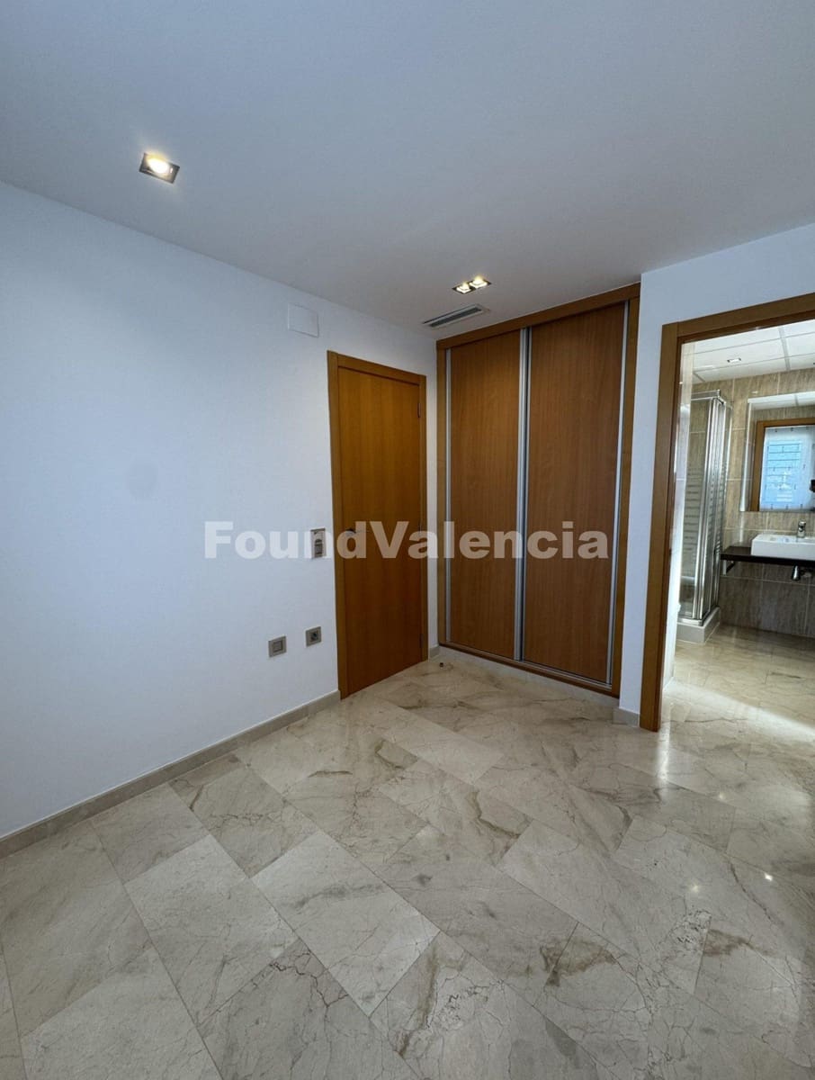 4 chambre Villa/Maison à vendre à La Pobla de Vallbona - 625 000 € (Ref: 9436553)
