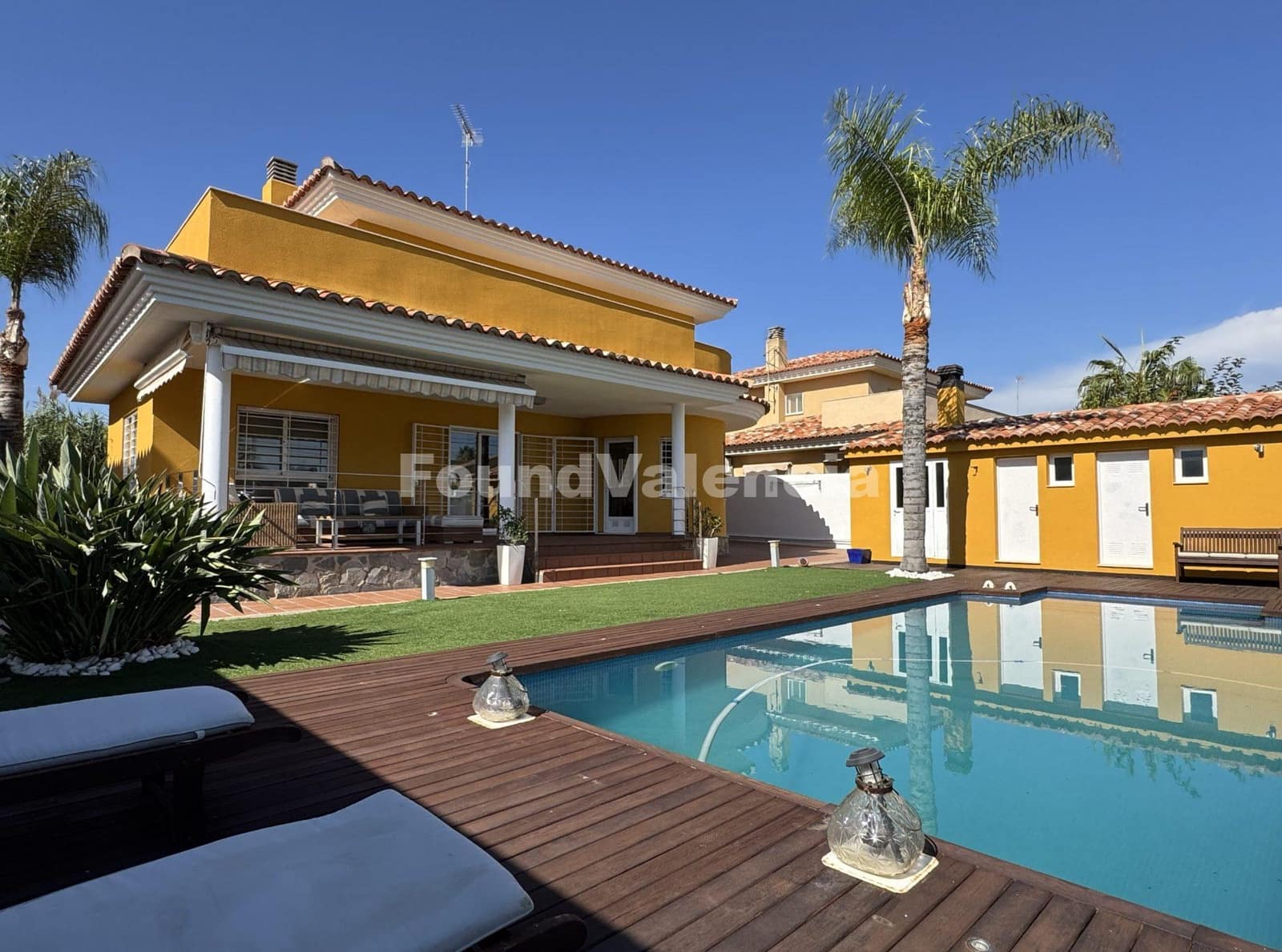 4 chambre Villa/Maison à vendre à La Pobla de Vallbona - 625 000 € (Ref: 9436553)