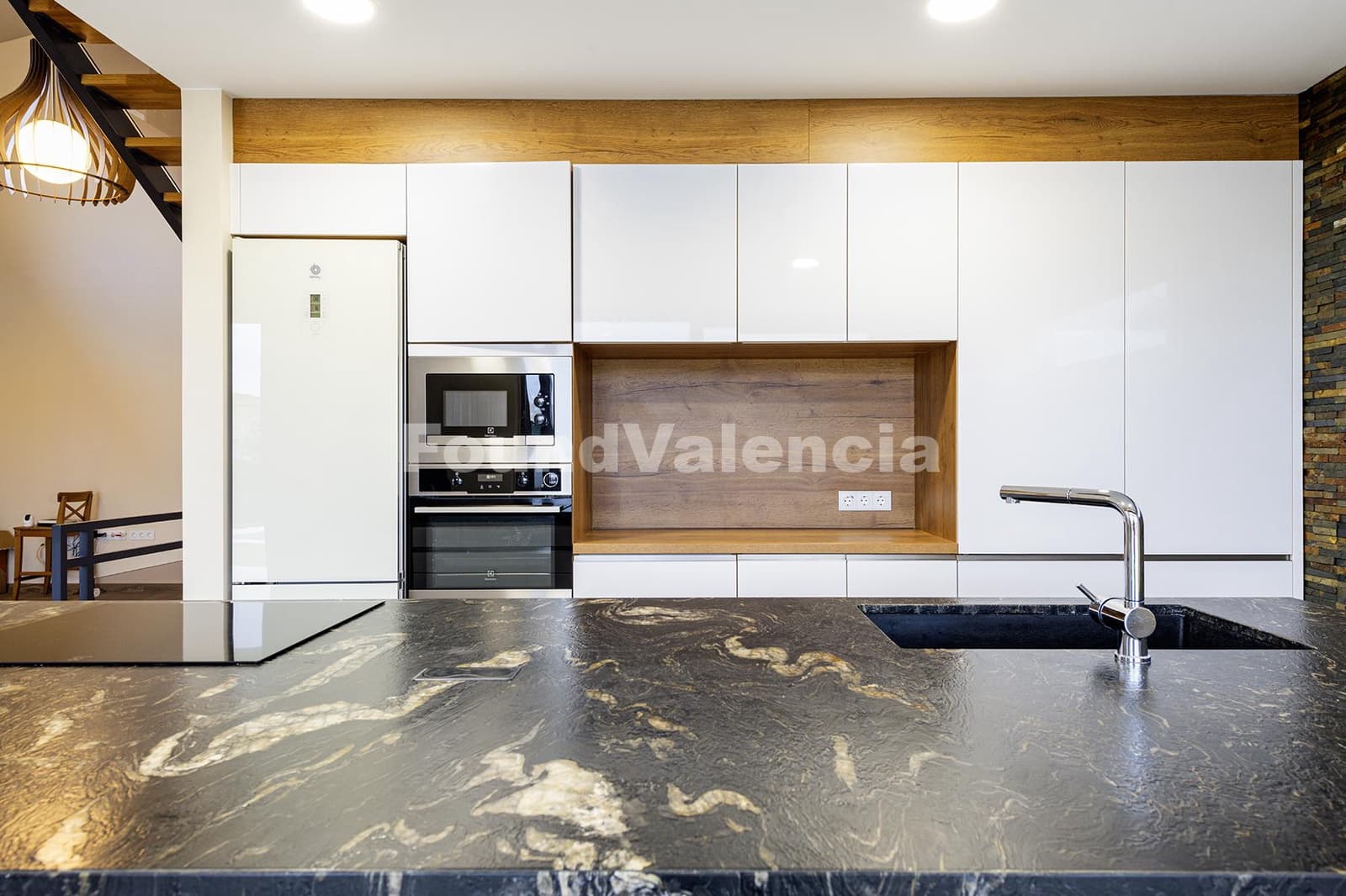 5 soveværelse Villa til salg i La Pobla de Vallbona - € 650.000 (Ref: 9561409)