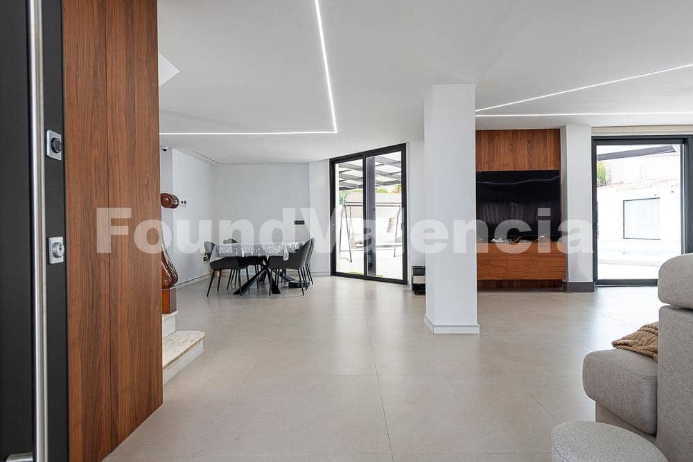 4 makuuhuone Huvila myytävänä paikassa L'Eliana - 1 200 000 € (Ref: 9568192)