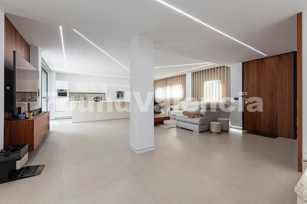 4 makuuhuone Huvila myytävänä paikassa L'Eliana - 1 200 000 € (Ref: 9568192)