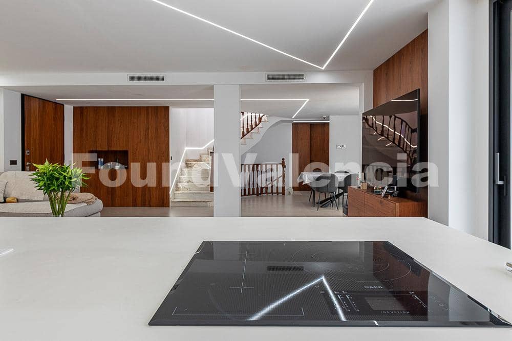 4 makuuhuone Huvila myytävänä paikassa L'Eliana - 1 200 000 € (Ref: 9568192)