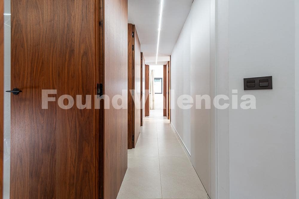 4 makuuhuone Huvila myytävänä paikassa L'Eliana - 1 200 000 € (Ref: 9568192)