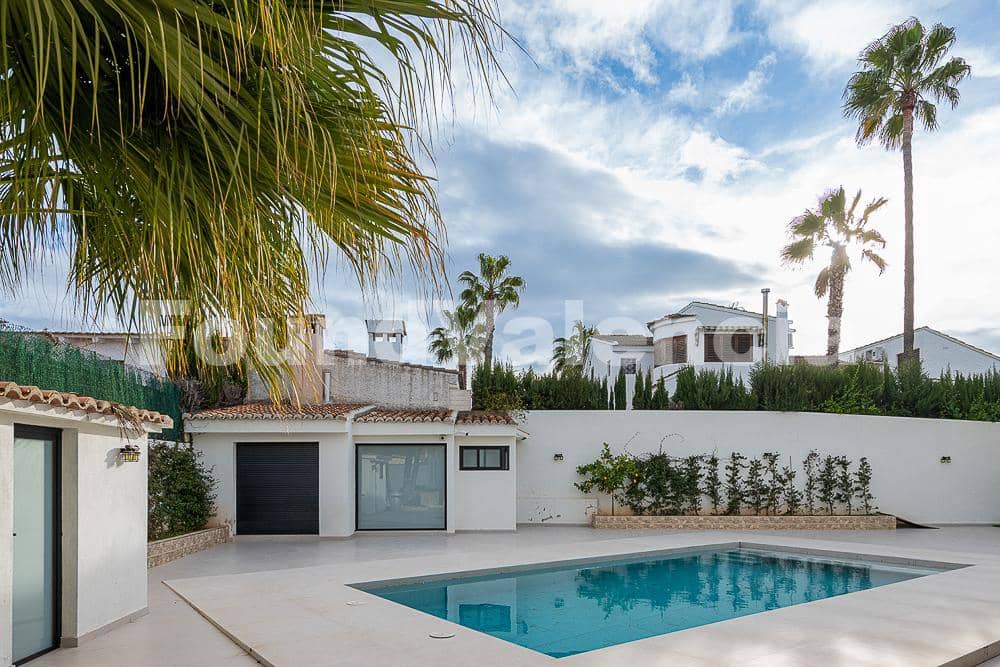 4 makuuhuone Huvila myytävänä paikassa L'Eliana - 1 200 000 € (Ref: 9568192)