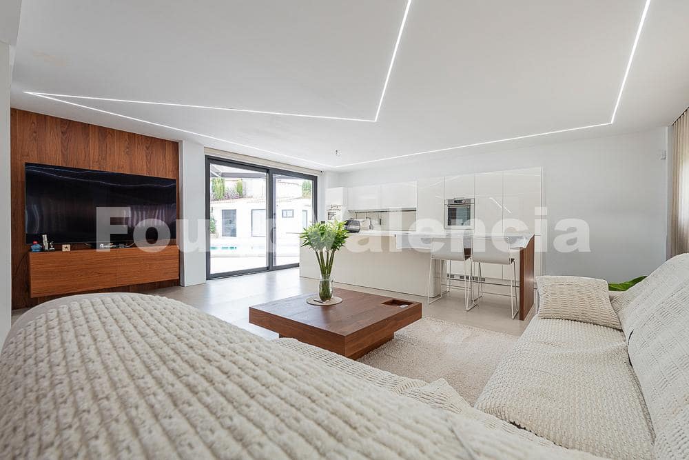 4 makuuhuone Huvila myytävänä paikassa L'Eliana - 1 200 000 € (Ref: 9568192)