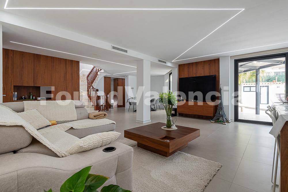 4 makuuhuone Huvila myytävänä paikassa L'Eliana - 1 200 000 € (Ref: 9568192)