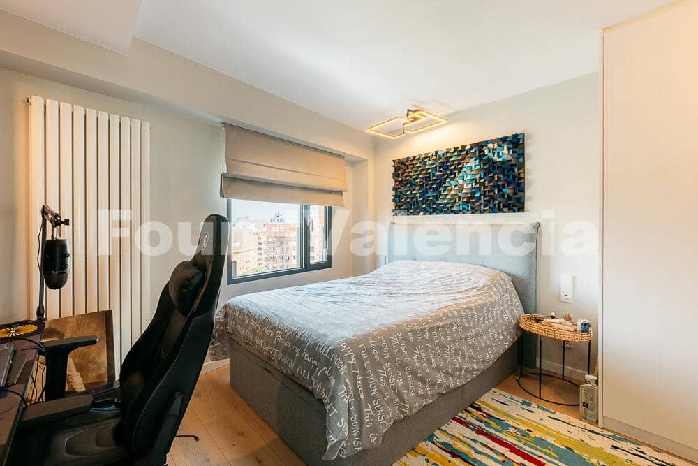 Apartamento de 4 habitaciones en València ciudad en venta - 920.000 € (Ref: 9594772)