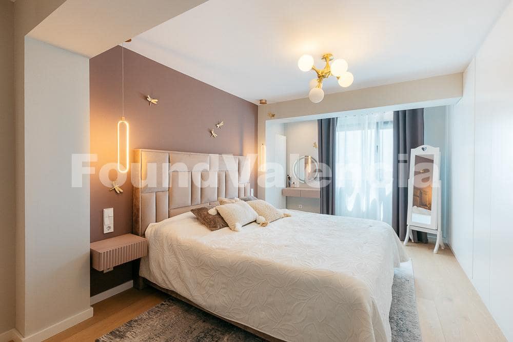 Apartamento de 4 habitaciones en València ciudad en venta - 920.000 € (Ref: 9594772)