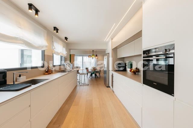 4 bedroom Apartment for sale in Valencia city - € 920,000 (Ref: 9594772)