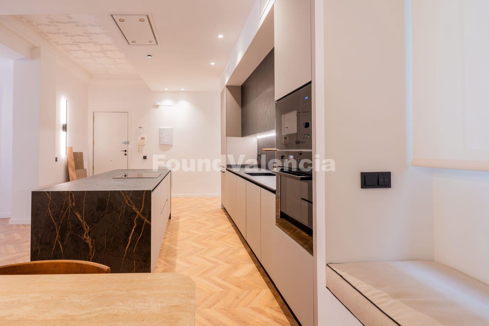 3 soveværelse Lejlighed til salg i Valencia by - € 883.000 (Ref: 9714599)