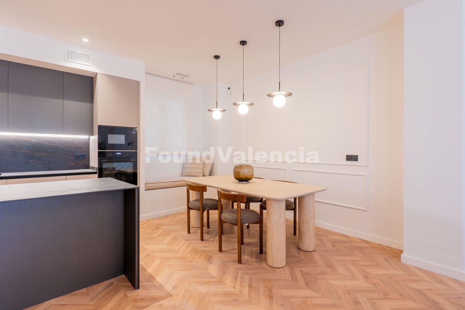 3 soveværelse Lejlighed til salg i Valencia by - € 883.000 (Ref: 9714599)