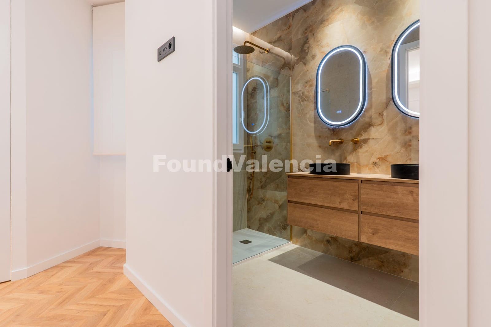 3 soveværelse Lejlighed til salg i Valencia by - € 883.000 (Ref: 9714599)