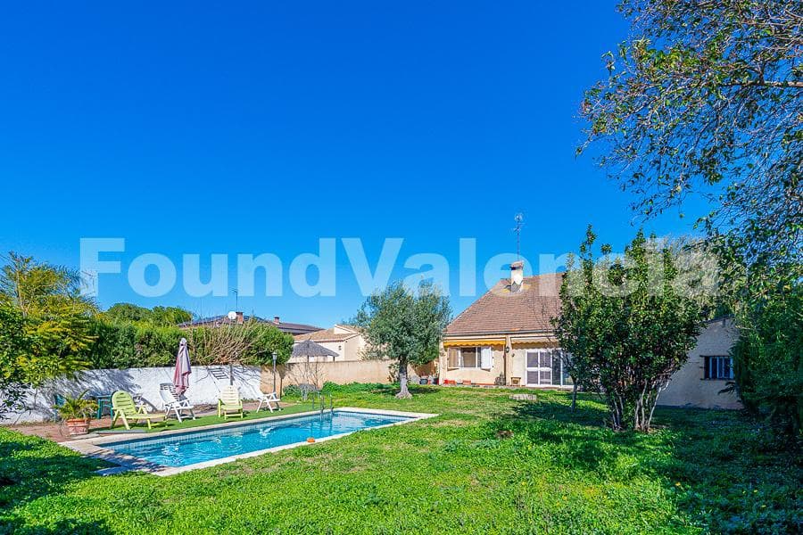 3 bedroom Villa for sale in L'Eliana - € 690,000 (Ref: 9719688)