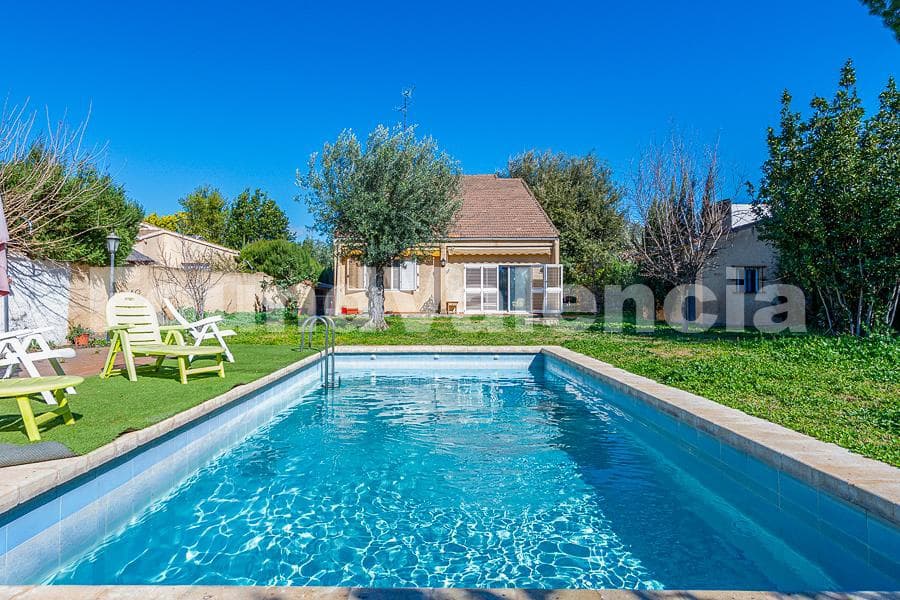 3 bedroom Villa for sale in L'Eliana - € 690,000 (Ref: 9719688)