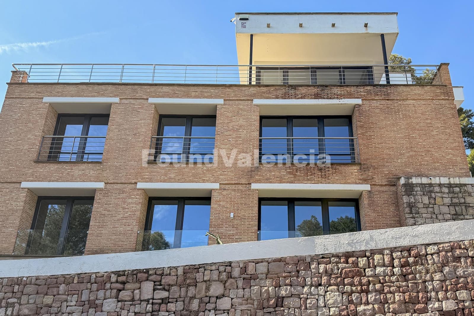 5 bedroom Villa for sale in Sagunto / Sagunt - € 1,430,000 (Ref: 9721408)