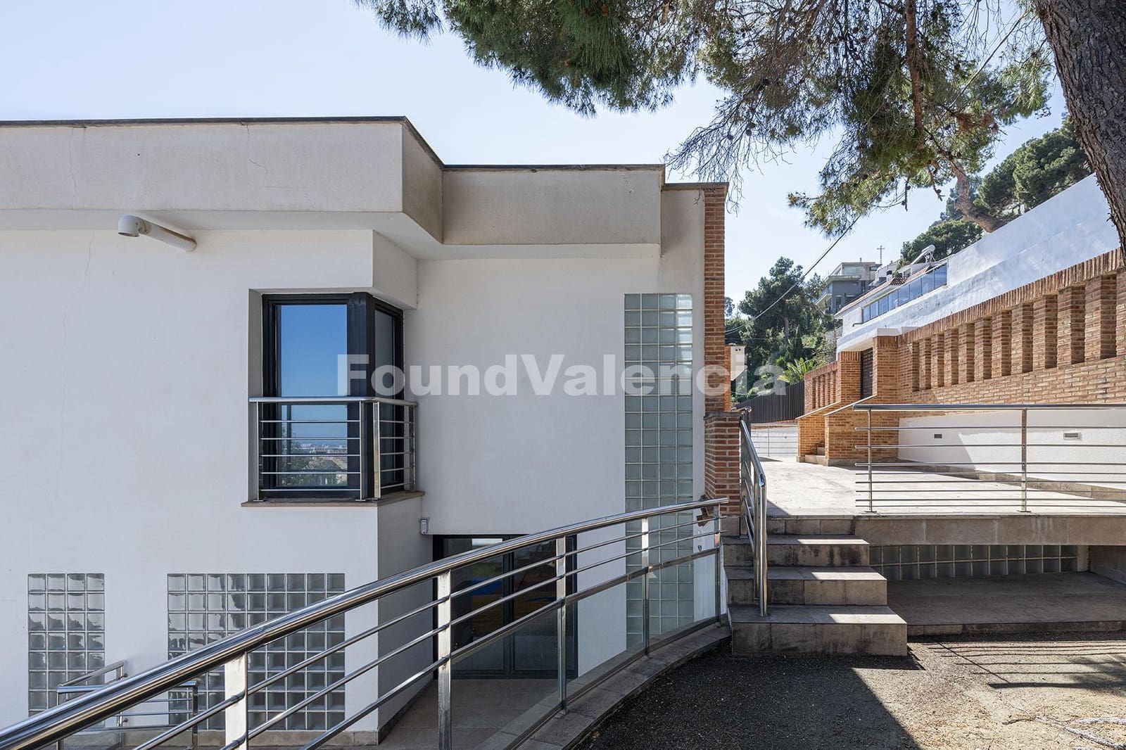 5 bedroom Villa for sale in Sagunto / Sagunt - € 1,430,000 (Ref: 9721408)