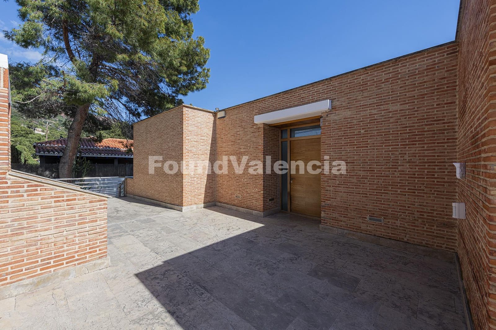 5 bedroom Villa for sale in Sagunto / Sagunt - € 1,430,000 (Ref: 9721408)