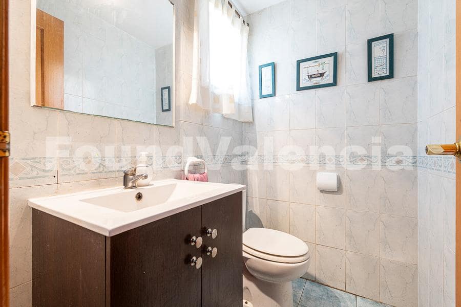 4 makuuhuone Huvila myytävänä paikassa L'Eliana - 550 000 € (Ref: 9772783)