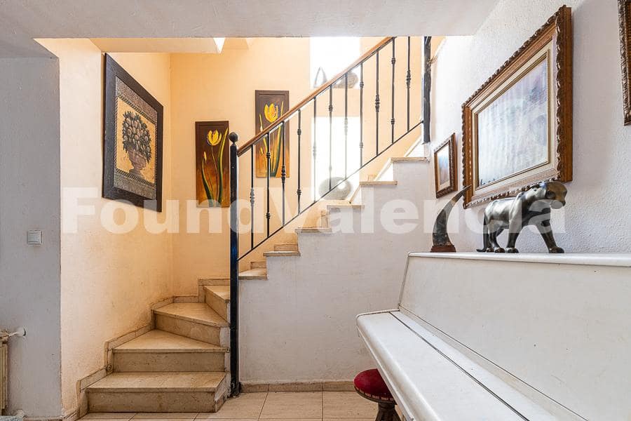 4 makuuhuone Huvila myytävänä paikassa L'Eliana - 550 000 € (Ref: 9772783)