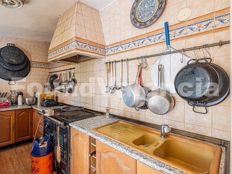 4 makuuhuone Huvila myytävänä paikassa L'Eliana - 550 000 € (Ref: 9772783)