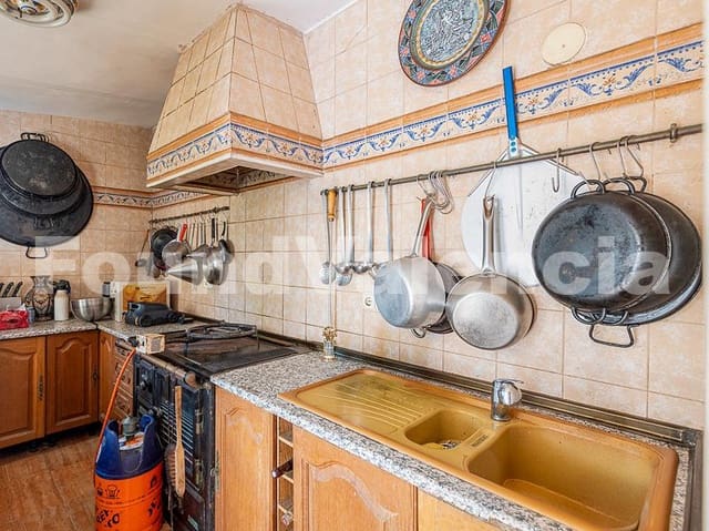 4 makuuhuone Huvila myytävänä paikassa L'Eliana - 550 000 € (Ref: 9772783)