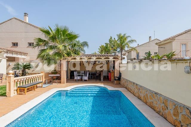 4 makuuhuone Huvila myytävänä paikassa L'Eliana - 550 000 € (Ref: 9772783)