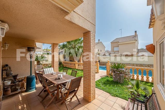 4 makuuhuone Huvila myytävänä paikassa L'Eliana - 550 000 € (Ref: 9772783)