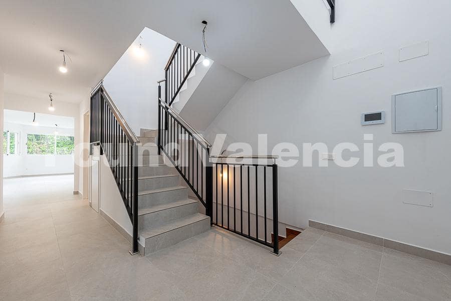 4 Zimmer Villa zu verkaufen in Montserrat - 439.000 € (Ref: 9811316)