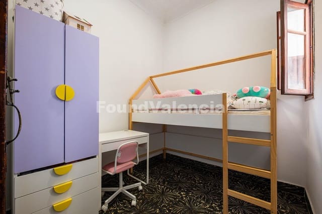 3 bedroom Apartment for sale in Valencia city - € 420,000 (Ref: 9815670)
