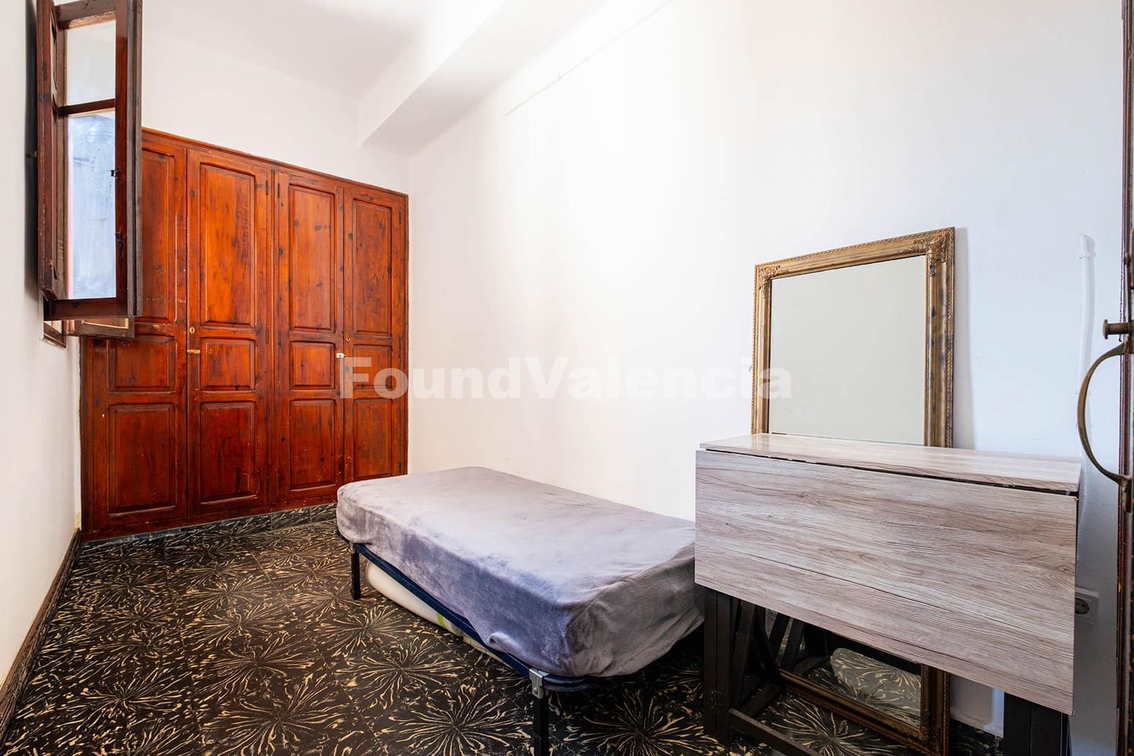 3 bedroom Apartment for sale in Valencia city - € 420,000 (Ref: 9815670)
