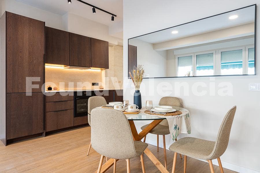 2 soveværelse Lejlighed til salg i Valencia by - € 420.000 (Ref: 9830855)