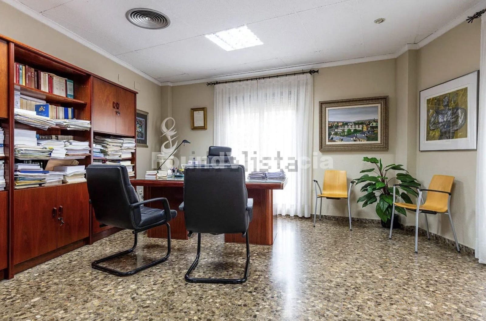 28 soverom Kontor til salgs i Moncada - € 650 000 (Ref: 9864733)