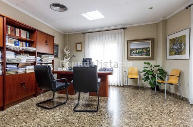 28 makuuhuone Toimisto myytävänä paikassa Moncada - 650 000 € (Ref: 9864733)