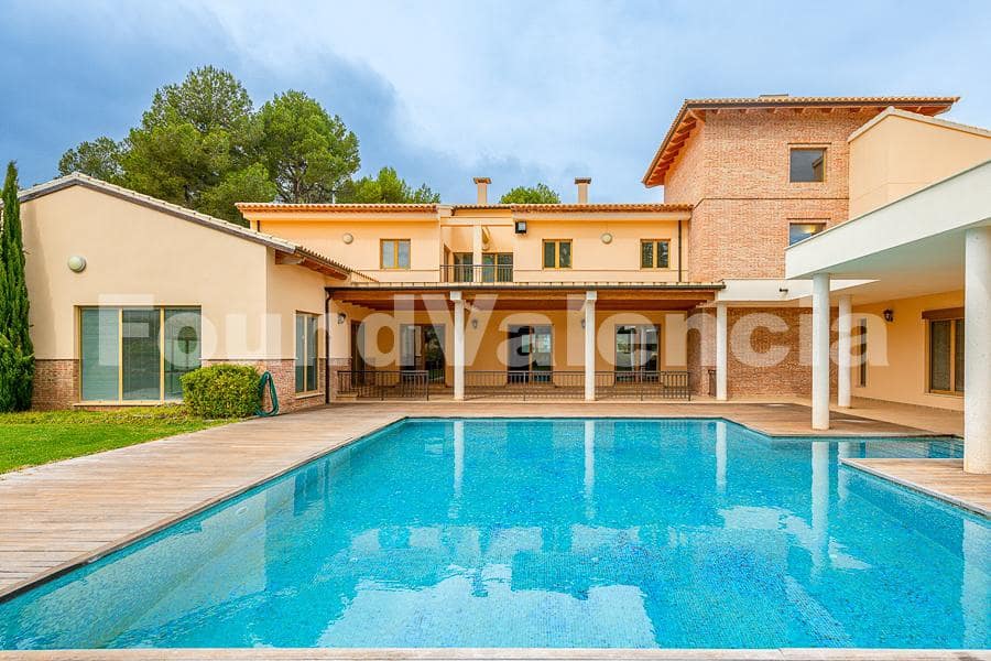 Finca/Casa Rural de 9 habitaciones en Alcoy / Alcoi en venta - 2.600.000 € (Ref: 9873057)