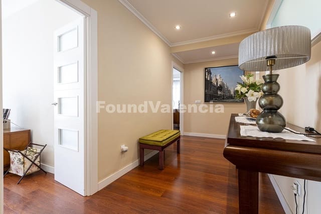 Apartamento de 4 habitaciones en València ciudad en venta - 850.000 € (Ref: 9891809)