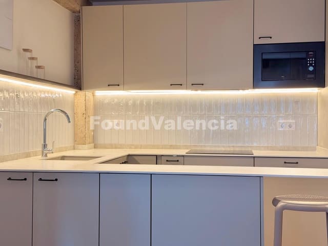 3 slaapkamer Appartement te koop in Valencia stad - € 400.000 (Ref: 9891811)