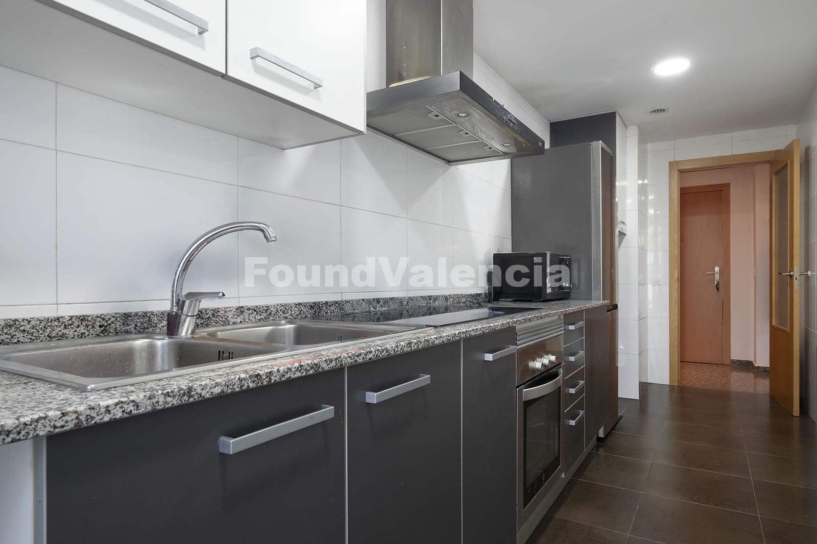 1 sypialnia Apartament na sprzedaż w Miasto Walencja - 230 000 € (Ref: 9903864)