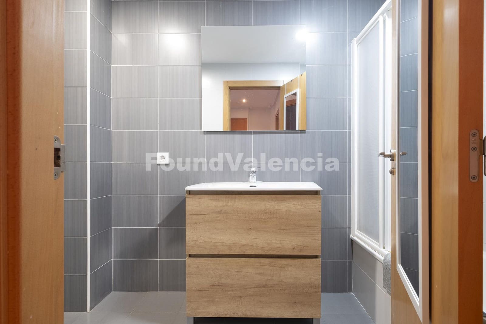 1 sypialnia Apartament na sprzedaż w Miasto Walencja - 230 000 € (Ref: 9903864)