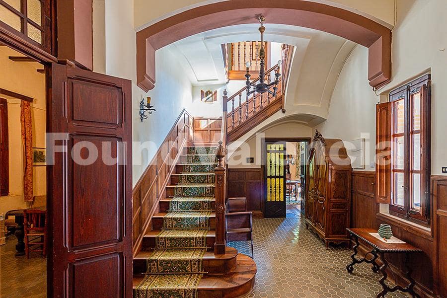 5 bedroom Villa for sale in Carcaixent - € 3,600,000 (Ref: 9910101)