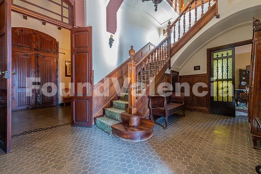 5 bedroom Villa for sale in Carcaixent - € 3,600,000 (Ref: 9910101)