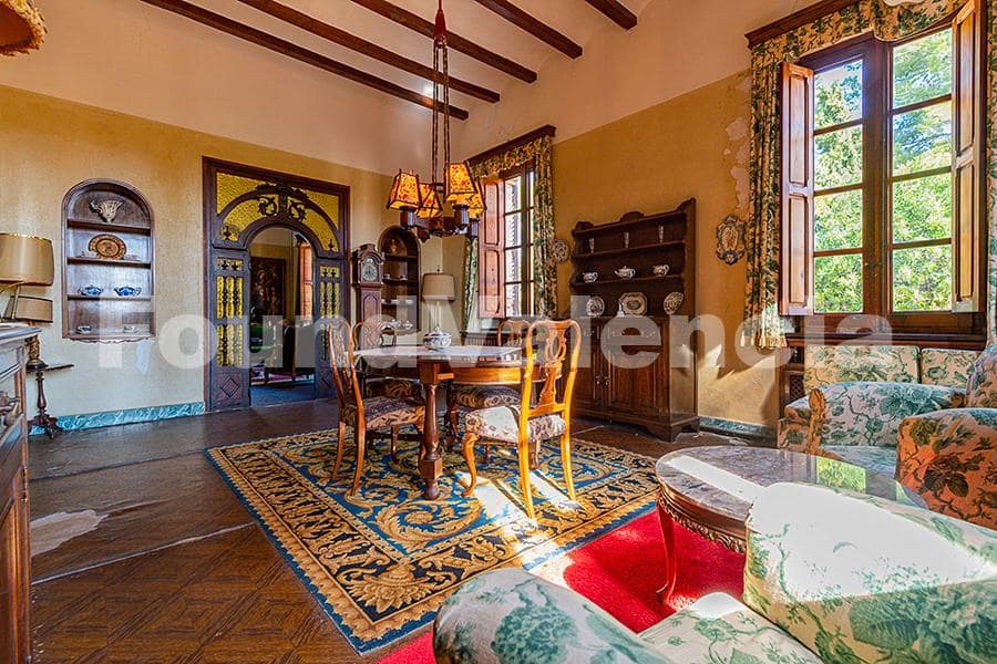 5 bedroom Villa for sale in Carcaixent - € 3,600,000 (Ref: 9910101)