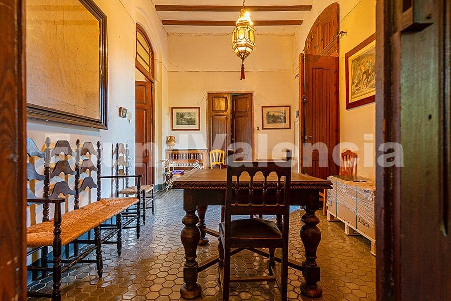 5 bedroom Villa for sale in Carcaixent - € 3,600,000 (Ref: 9910101)
