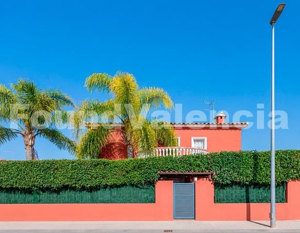 4 chambre Villa/Maison à vendre à La Pobla de Vallbona avec garage - 415 000 € (Ref: 9933656)