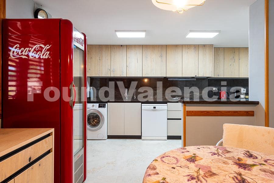 6 chambre Villa/Maison à vendre à Riba-roja de Turia avec piscine garage - 790 000 € (Ref: 9952006)