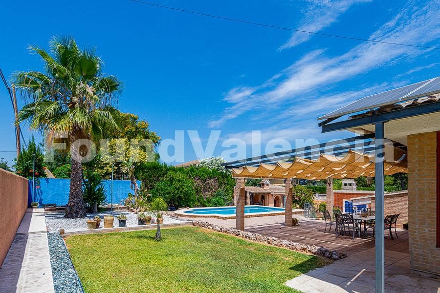 6 chambre Villa/Maison à vendre à Riba-roja de Turia avec piscine garage - 790 000 € (Ref: 9952006)