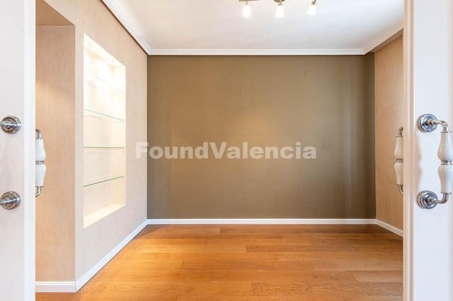 3 slaapkamer Appartement te koop in Valencia stad met garage - € 800.000 (Ref: 9978413)