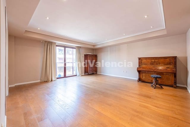 3 slaapkamer Appartement te koop in Valencia stad met garage - € 800.000 (Ref: 9978413)