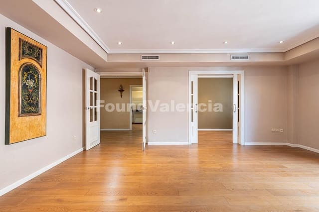 3 slaapkamer Appartement te koop in Valencia stad met garage - € 800.000 (Ref: 9978413)