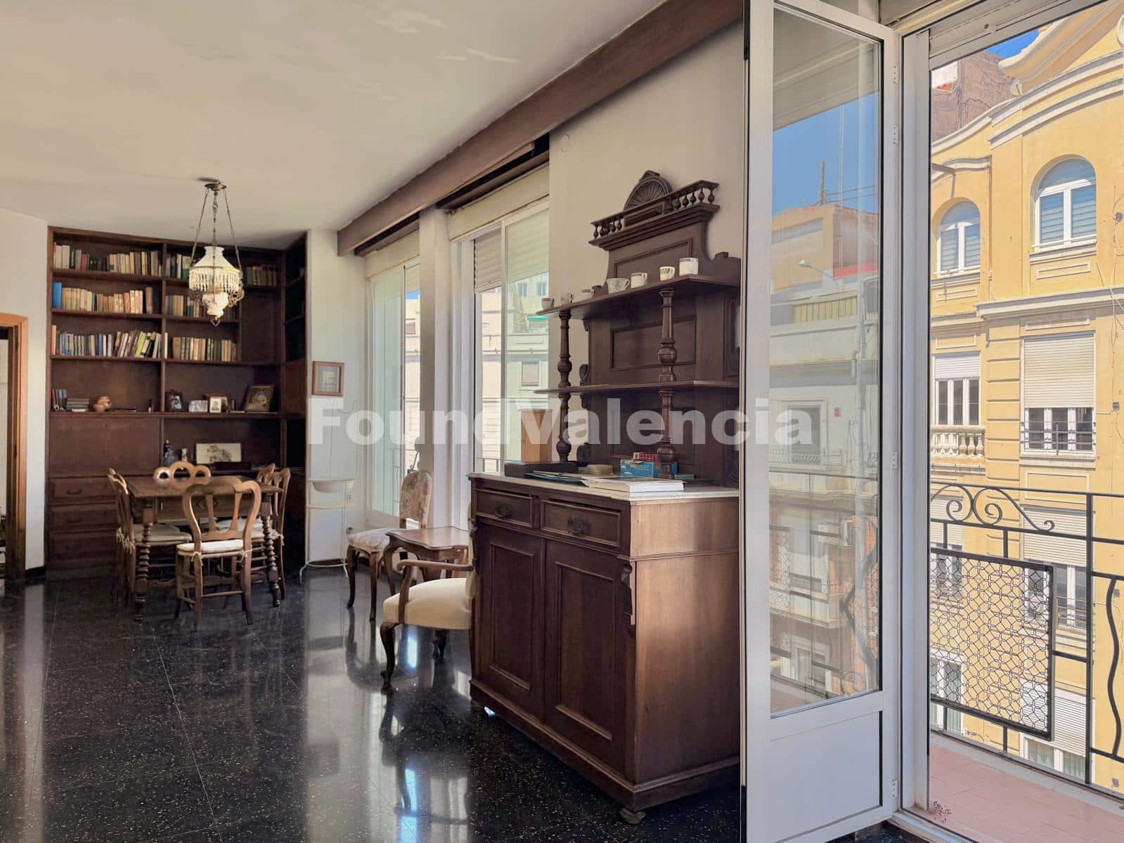 Apartamento de 3 habitaciones en València ciudad en venta - 690.000 € (Ref: 9984478)